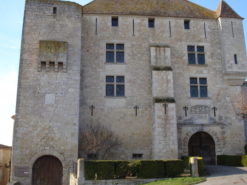 giteunairdefamille chateaudegramont giteunairdefamille chateaudegramont