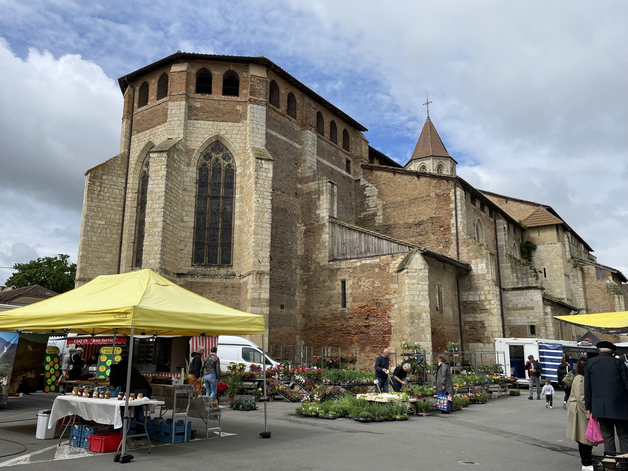 Marché de Fleurance, dans le Gers